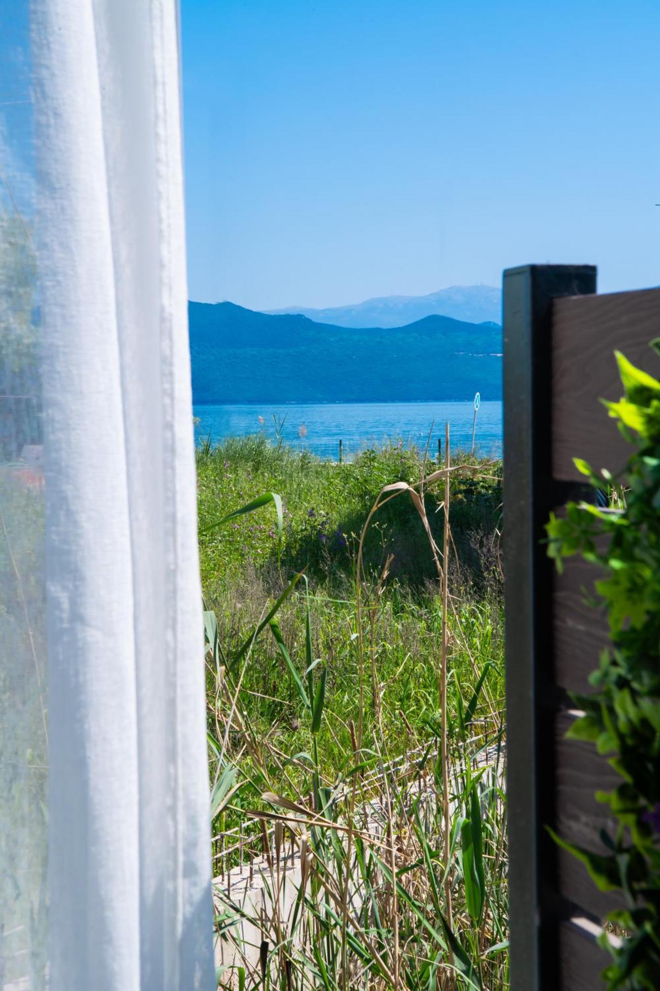 Blue Horizon Seaside Suite By Imagine Lefkada نِكيانا المظهر الخارجي الصورة